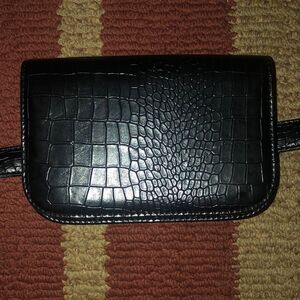 ZLM Pebbled Faux Leather Belt Waist Fanny Bag